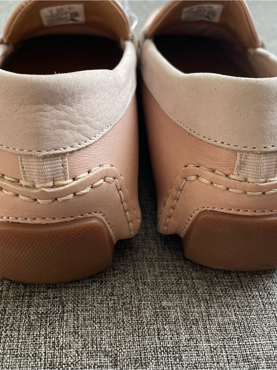 Lacoste Men’s/Women’s Pale Pink Tassel Driving Loafers